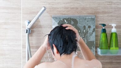 دوش گرفتن قبل از شنا در استخر چه فوایدی دارد؟